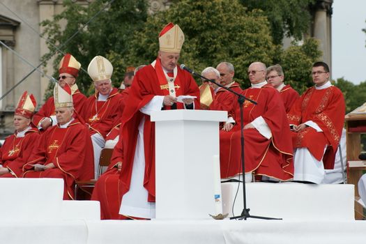 Warszaw, Poland - June 06: Archbishop Kazimierz Nycz in Pi?sudzkiego square on the Cross devotion Pope John Paul II in  the 20th anniversary of the Polish pope. About the pilgrimage: "Let your spirit come down and renew the face of the  earth"