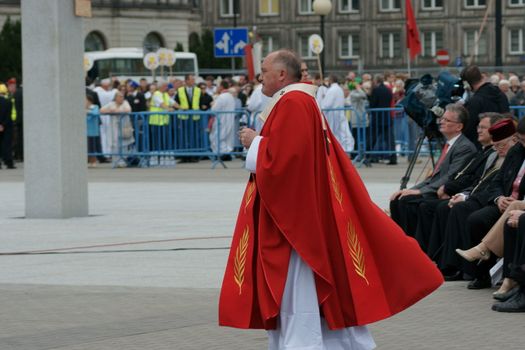 Warszaw, Poland - June 06: Archbishop Kazimierz Nycz in Pi?sudzkiego square on the Cross devotion Pope John Paul II in  the 20th anniversary of the Polish pope. About the pilgrimage: "Let your spirit come down and renew the face of the  earth"