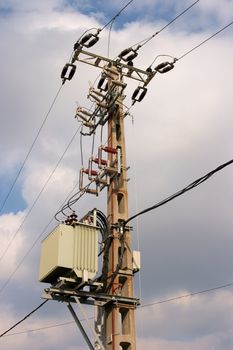 Electric pillar with wires