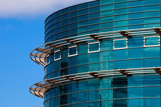 Office building on the basis of large windows and of modern style