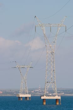 Metallic structure of transmission of electric current