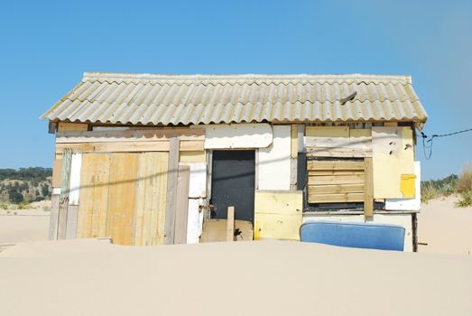 abandoned fisherman house in the portuguese coast