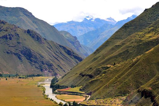 The andean mountain range in the country of Peru