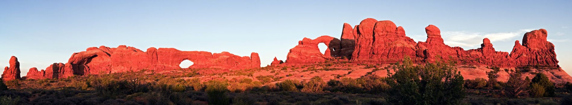 Torret Arch and North Window in Arches National Park, Utah.