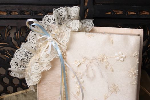 Cream Colored Jewellery box and bridal garter