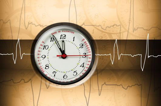 pulsation clock shows the time - five to twelve