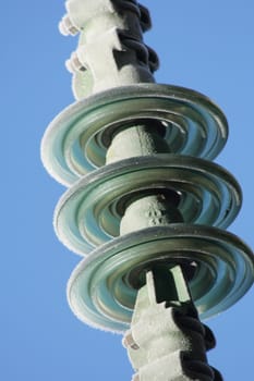 High Voltage connector on a rail way