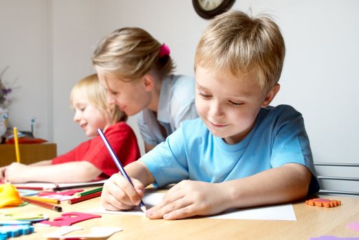 Drawing lesson in an elementary school