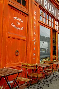 Quayside restaurant in Paris
