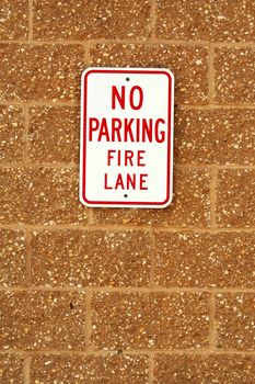 A No parking fire lane sign