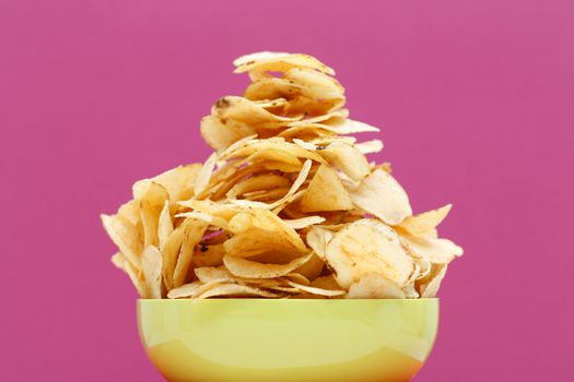 A bowl of chips