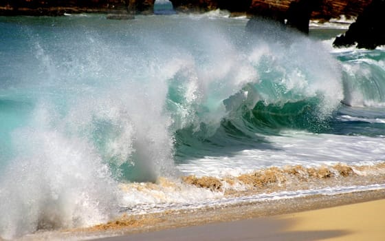 Crashing wave on St-Marteen beach