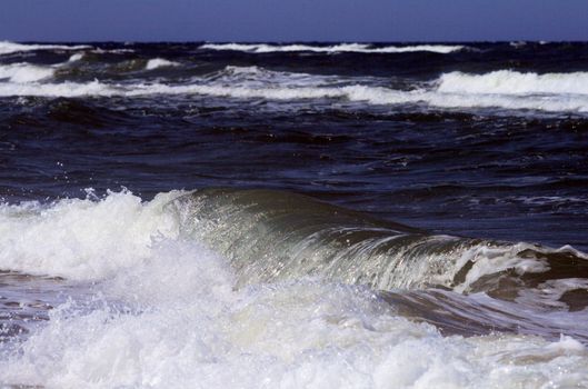 Waves splashing just before the beach