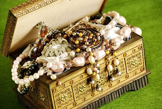 Jewelry casket