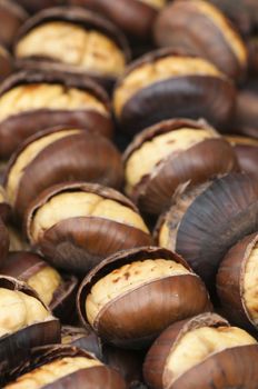 Roasted chestnuts to eat as a snack in cold weather