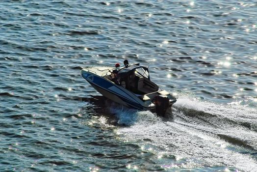  boat sails the ocean waves