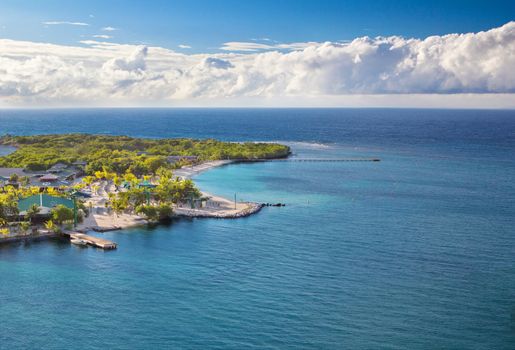 Photograph of the coast of Honduras island Roatan