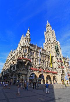 Munich -Sept 1, 2008: tourists wondering around at the marienplatz and city hall