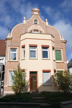 schönes altes Wohnhaus in Birkenfeld,Deutschland,mit blauem Himmel im Hintergrund	
beautiful old house in Birkenfeld, Germany, with blue sky in the background