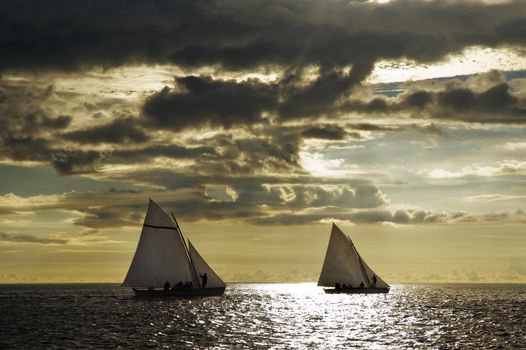 Boat race in open sea