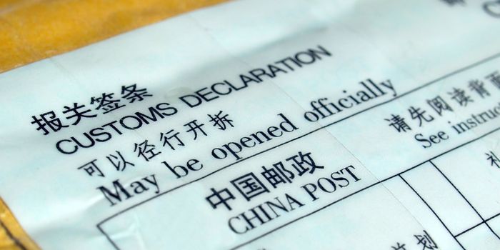 Customs declaration on a Chinese foreign packet parcel from China