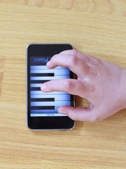 Playing piano on modern touch screen phone
