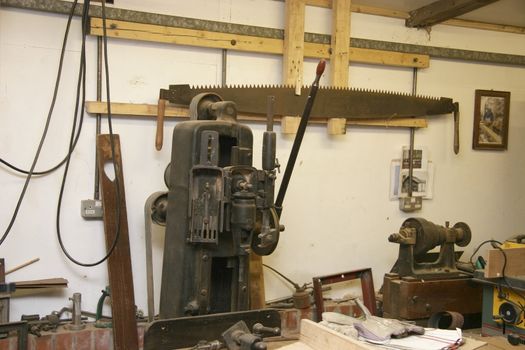 large mechanical tools used in a carpenters workshop