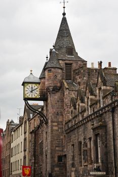 A tour of the city of Edimburgh, view from streets and the hills of this town