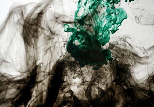 Smoke liquid ink in water