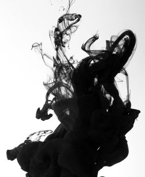 Smoke liquid ink in water