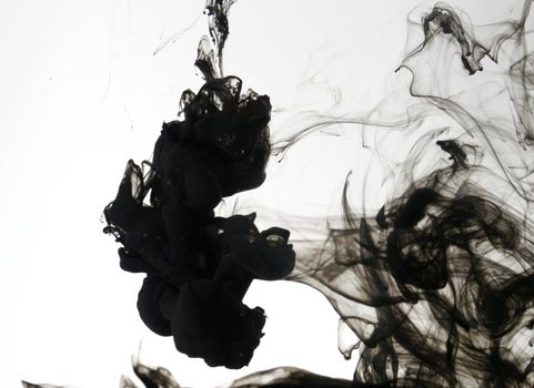 Smoke liquid ink in water