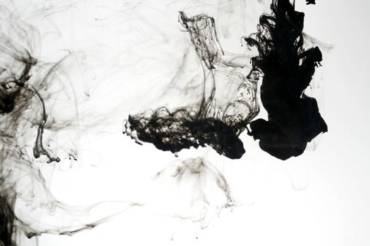 Smoke liquid ink in water