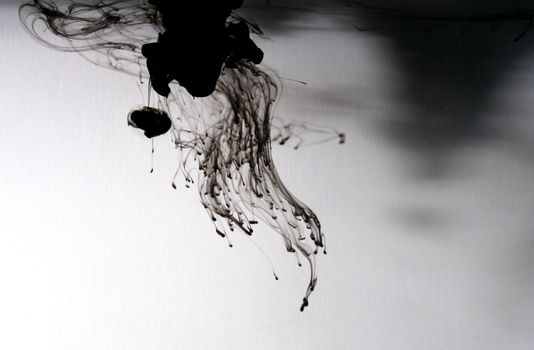 Smoke liquid ink in water