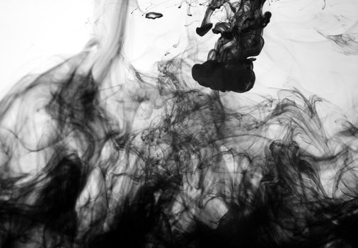 Smoke liquid ink in water