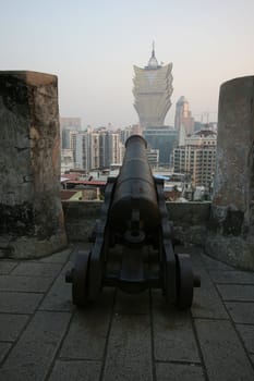 The Grand Lisboa Hotel stands as a landmark for the city, while on the other side, the old fort bears the memories of past Portugese colonial rule. 