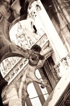 arches on the cupola of Milan's cathedral
