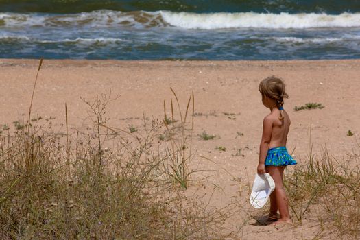 people series: summer little girl on the beach