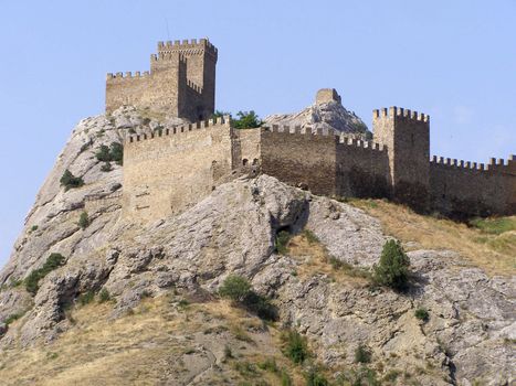 Genoa fortress is in the Sudakskaya fortress on the mountain, which is the historical value of the Ukraine. 