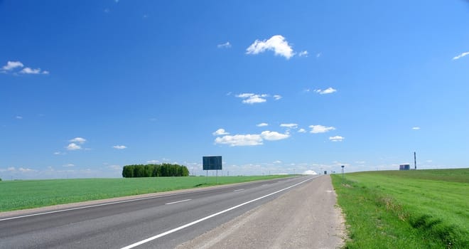 road disappearing for horizon                               