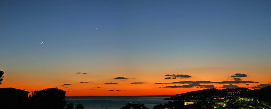 Beautifully-coloured tropical sky