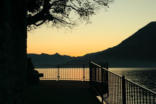 Como Lake (Varenna), walking at sunset