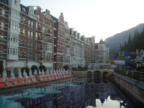 Holland Architecture in Turkey. Hotel "Orange County"