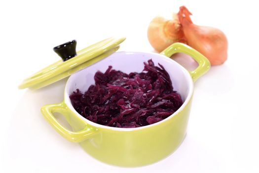 A pot filled with boiled red cabbage
