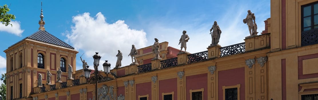 Statues on facade of Palacio de San Telmo in Sevilla, Spain