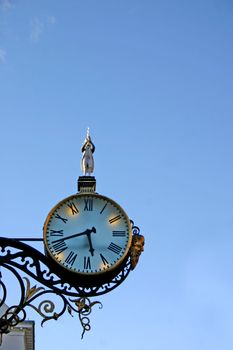 Trumpet Clock in England