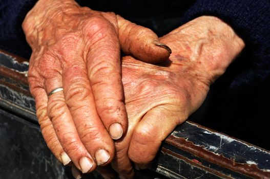Old lady's hands showing the signs of hard work