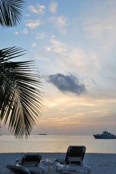 photo of a gorgeous sunset from a Maldivian island