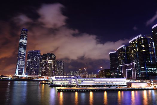 kowloon at night