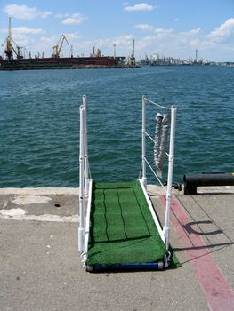 ladder is cleaned and waits the tie-downs of next ship