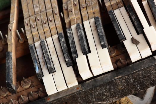 broken piano keys